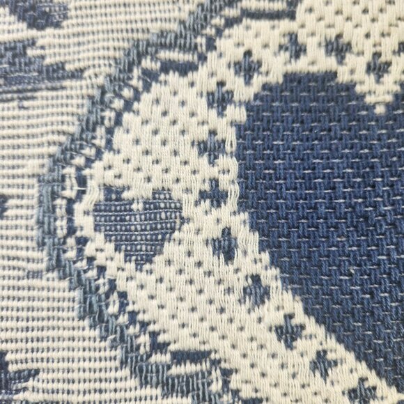 Set Of 2 placemats Vintage Blue & White Heart Floral Woven Fringe cottagecore - Picture 3 of 6